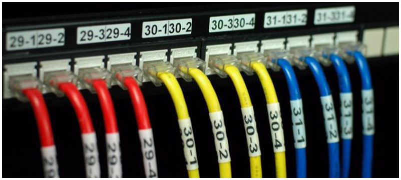 端口標(biāo)簽-統(tǒng)一設(shè)置防水標(biāo)簽、清晰美觀，便于線纜查找及跳線跳接。